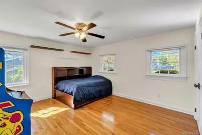 11 Cranberry Drive, Islip, NY 11751 - Photo 20