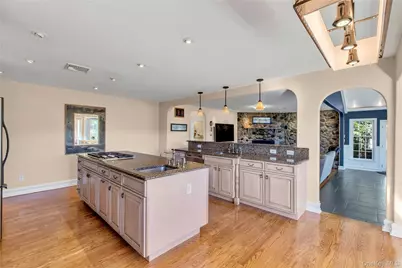 11 Cranberry Drive, Islip, NY 11751 - Photo 12