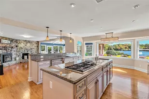 11 Cranberry Dr, Islip, NY 11751 - Photo 8