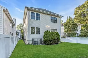 78 Edgewood Rd, Port Washington, NY 11050 - Photo 18