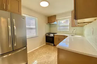 264-15 Langston Ave, Glen Oaks, NY 11004 - Photo 2