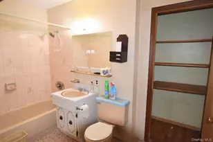 190 Dunton Ave N, Patchogue, NY 11772 - Photo 8