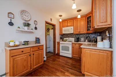 165 Davis Avenue, Inwood, NY 11096 - Photo 8