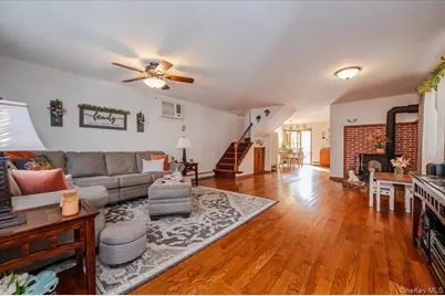 165 Davis Avenue, Inwood, NY 11096 - Photo 2