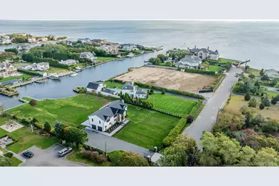 147 W Bayberry Road, Islip, NY 11751 - Photo 30