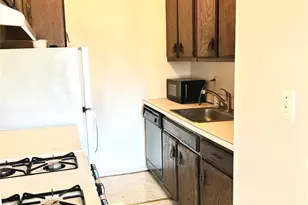 115 Artist Lake Dr, Middle Island, NY 11953 - Photo 6