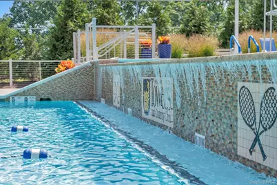 27010 Grand Central Parkway #4U, Floral Park, NY 11005 - Photo 12