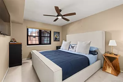 441 Mariners Way, Copiague, NY 11726 - Photo 10