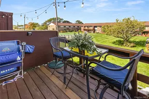 441 Mariners Way, Copiague, NY 11726 - Photo 8