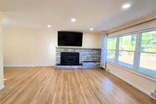 49 Colburn Dr, Poughkeepsie, NY 12603 - Photo 4