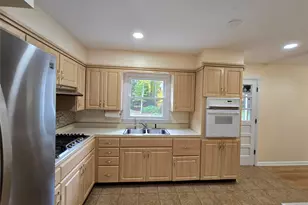 49 Colburn Dr, Poughkeepsie, NY 12603 - Photo 8