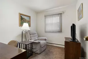 3019 Post Ave, Wantagh, NY 11793 - Photo 10