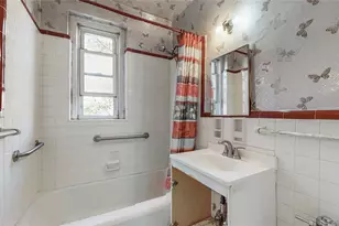 65-36 Wetherole St, Rego Park, NY 11374 - Photo 12