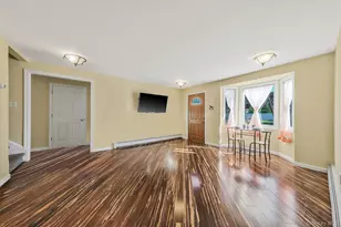 404 Vanderbilt Blvd, Oakdale, NY 11769 - Photo 8