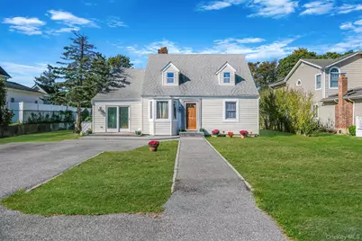 404 Vanderbilt Boulevard, Oakdale, NY 11769 - Photo 1