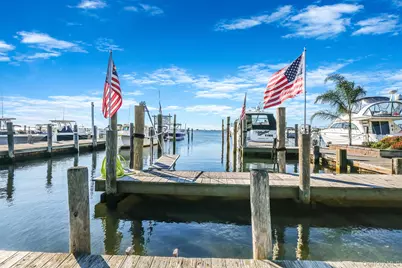 404 Vanderbilt Boulevard, Oakdale, NY 11769 - Photo 36