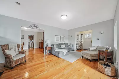 19 4th Avenue, East Rockaway, NY 11518 - Photo 10