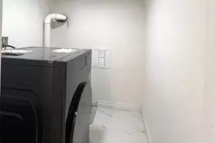 66-08 73rd Pl, Middle Village, NY 11379 - Photo 10