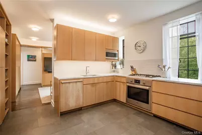 100 Ardsley Avenue W #2L, Irvington, NY 10533 - Photo 10