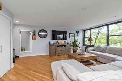 9-05 162 Street #6D, Whitestone, NY 11357 - Photo 4