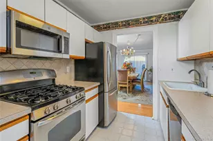 24 Leisure Way, Mohegan Lake, NY 10547 - Photo 8