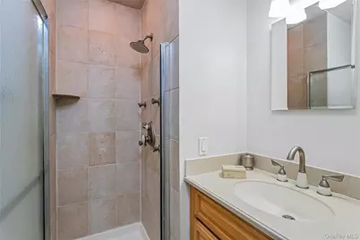 24 Leisure Way, Mohegan Lake, NY 10547 - Photo 14