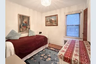 4706 Utopia Parkway, Flushing, NY 11358 - Photo 10