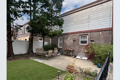 4706 Utopia Parkway, Flushing, NY 11358 - Photo 14