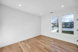 51 Stephen Dr, Plainview, NY 11803 - Photo 18