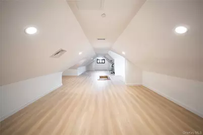 3522 221st Street, Bayside, NY 11361 - Photo 32