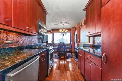 4-74 48th Avenue #17J, Long Island City, NY 11109 - Photo 8