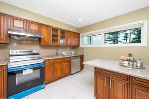 201 Sprucewood Dr, Levittown, NY 11756 - Photo 14