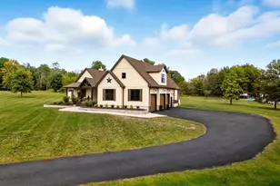 11 Knolls Rd, Wallkill, NY 12589 - Photo 2