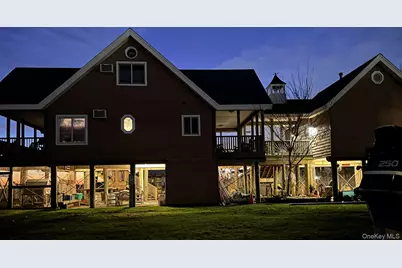 49 Bayview Avenue W, Lindenhurst, NY 11757 - Photo 4