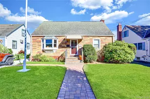 1073 Thomas Ave, Baldwin, NY 11510 - Photo 2