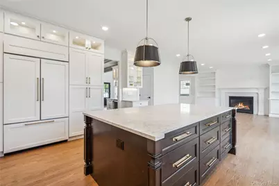 96 Calvin Avenue, Syosset, NY 11791 - Photo 2