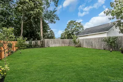 4 W 11th Street, Huntington Station, NY 11746 - Photo 20