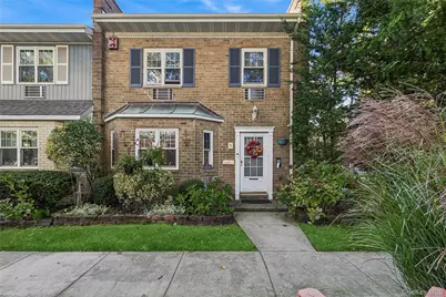 10 Glen Hollow Drive #C1, Holtsville, NY 11742 - Photo 1