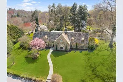 66 Lockwood Road, Scarsdale, NY 10583 - Photo 2