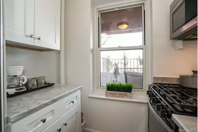 565 Broadway #1F, Hastings on Hudson, NY 10706 - Photo 4