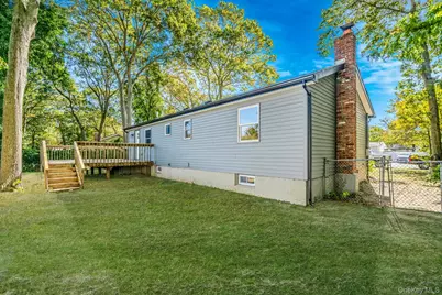 45 Arrowhead Drive, Shirley, NY 11967 - Photo 32