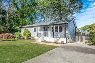 45 Arrowhead Dr, Shirley, NY 11967 - Photo 2