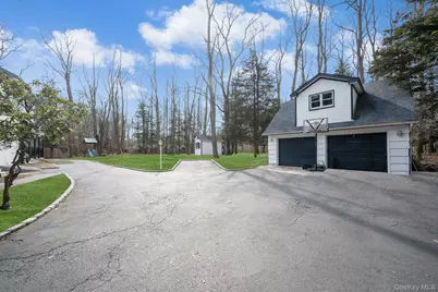 12 Lakeside Drive, Middle Island, NY 11953 - Photo 4