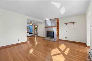 3 Surrey Ln, Bethpage, NY 11714 - Photo 4