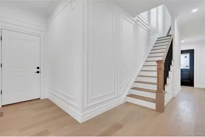 24 Estates Circle, Melville, NY 11747 - Photo 10