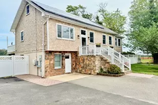 361 Rider Ave, Patchogue, NY 11772 - Photo 2