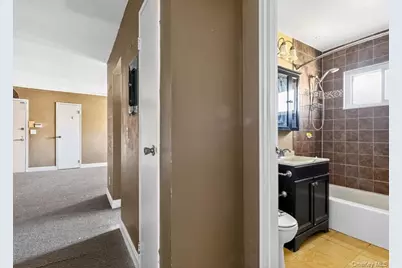 71 Adams Road #E 2A, Central Islip, NY 11722 - Photo 18