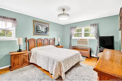 280 Throggs Neck Boulevard, Bronx, NY 10465 - Photo 20