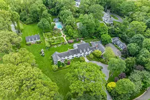 8 Stonegate Ln, Old Brookville, NY 11545 - Photo 4