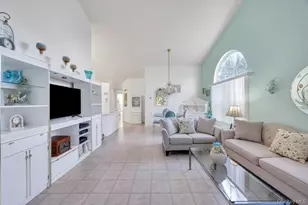 204 Caroline Ct, Port Jefferson Station, NY 11776 - Photo 8